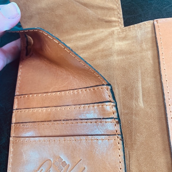 Patricia Nash Passport Holder and Wallet - Picture 5 of 6